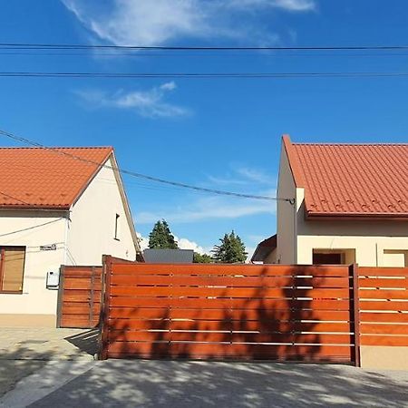 Bereg-Travel Hotel Екстериор снимка